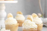 Creamy Banana Pudding Cupcakes with Vanilla Frosting