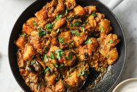Aloo Baingan: Indian Eggplant and Potato Curry