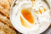 Honey Whipped Ricotta Spread for Toasts and Fruit
