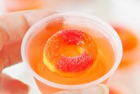How to Make Peach Vodka Jello Shots