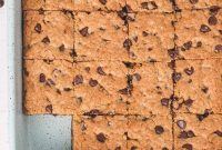 Chewy Gluten-Free Oatmeal Chocolate Chip Cookie Bars