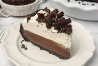 Decadent Homemade Chocolate Cream Pie Recipe