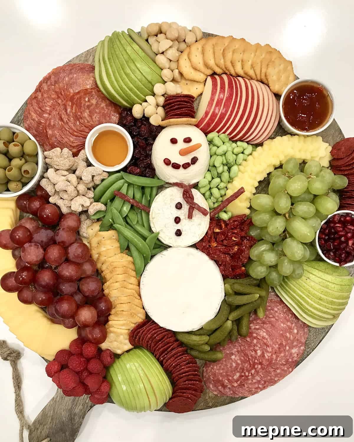 Snowman Snack Board for Christmas Parties 4 Snowman Snack Board by The BakerMama