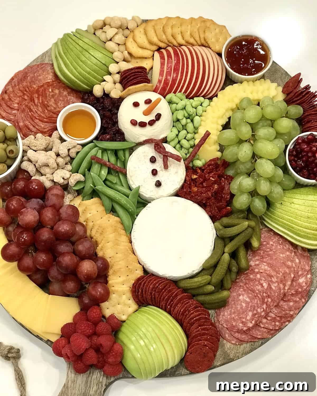 Snowman Snack Board for Christmas Parties 6 Snowman Snack Board by The BakerMama