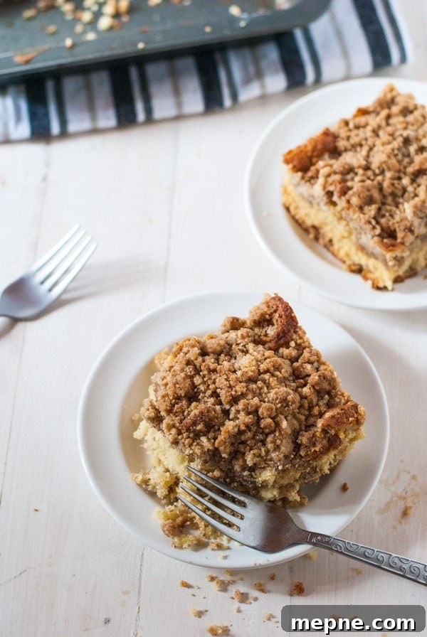 Chai-Spiced Apple Coffee Cake Recipe with Chai Crumb 3 Chai-spinced apple pie coffee cake with chai crumb - perfect with a cup of coffee or tea