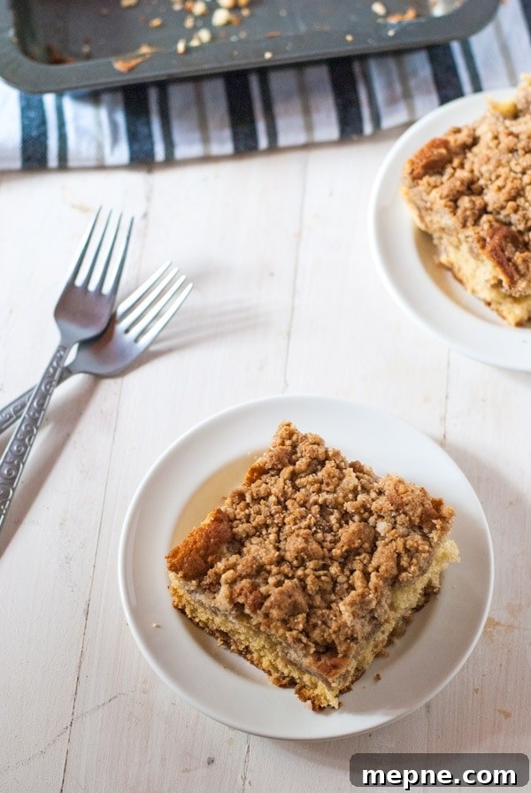 Chai-Spiced Apple Coffee Cake Recipe with Chai Crumb 4 Chai-spinced apple pie coffee cake with chai crumb - perfect with a cup of coffee or tea