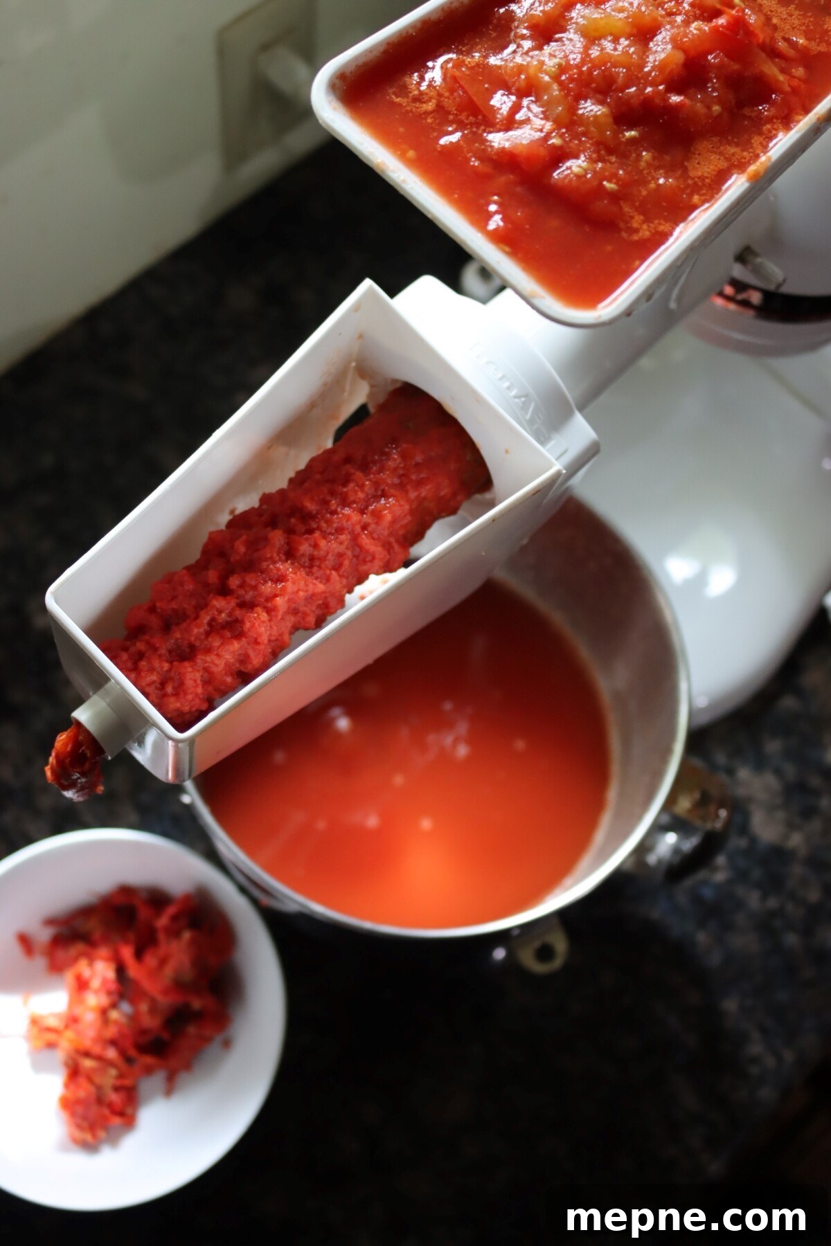 Making Tomato Sauce with a Food Mill