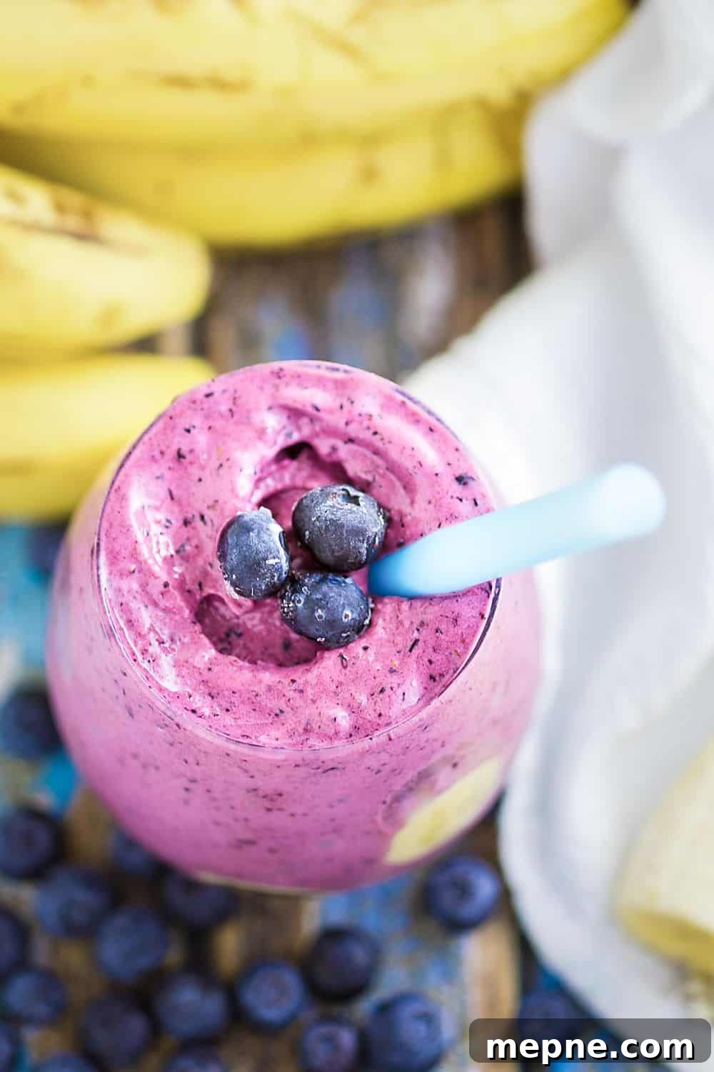 Thick Blueberry Banana Smoothie Recipe (Dairy-Free Option) 4 Frozen yogurt for smoothie