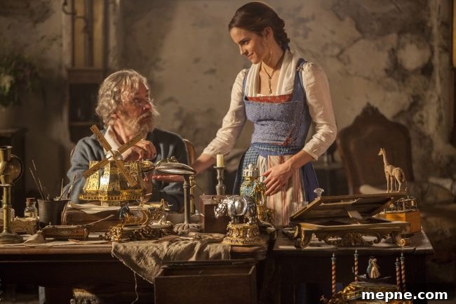 Beauty and the Beast 2017 Live Action Movie Review 4 img 17617 3