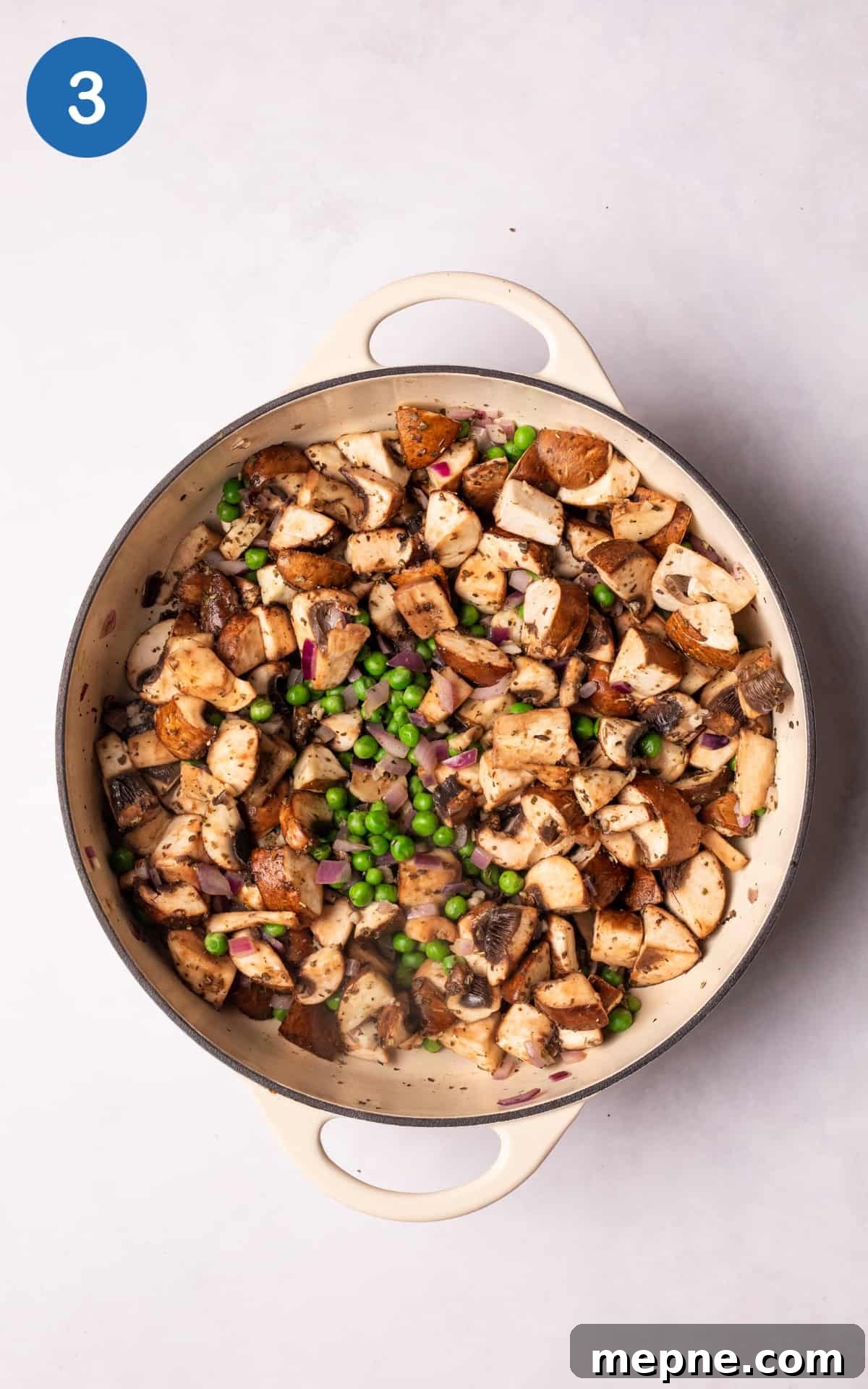 Mushroom, peas and dried sage in a pot.