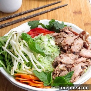 Thai Beef Salad Noodle Bowls with Miracle Noodles are a delicious low carb Asian meal. | low carb, gluten-free, dairy-free, paleo, keto | lowcarbmaven.com