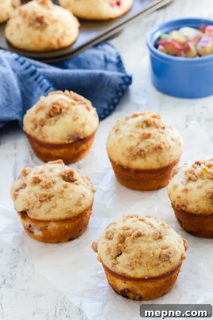 easy rhubarb muffins