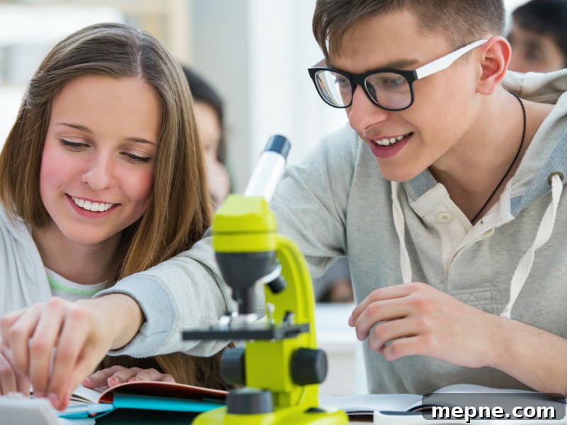 5 Smart Ways to Keep Your Teen Productive This Summer 4 Teens being productive learning