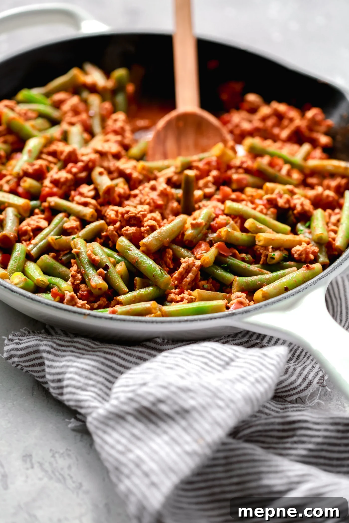 Keto Dinner Recipes: Low-Carb Ideas for Weeknights 12 close-up of ground turkey with green beans in a cast iron skillet