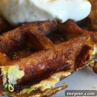 Keto Kohlrabi Chaffle with Sour Cream