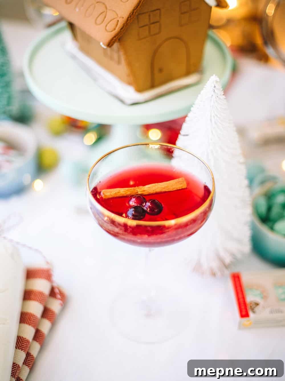 How to Host a Gingerbread House Decorating Party 5 Festive gingerbread house party supplies