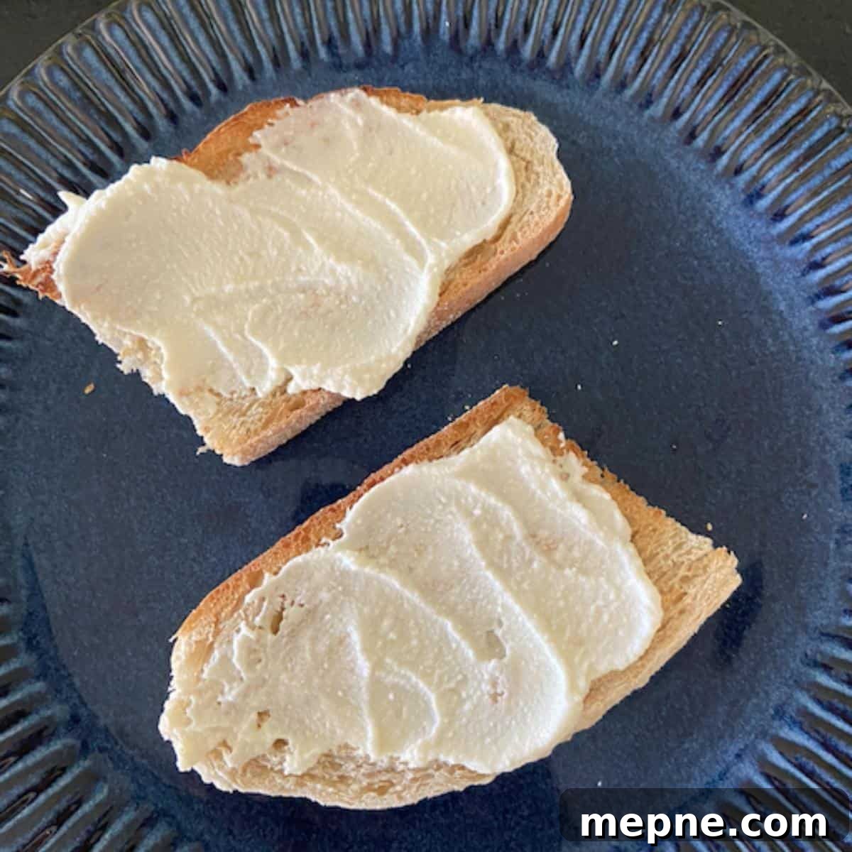 Strawberry Ricotta Toast with Honey Drizzle 6 ricotta and honey spread on toast