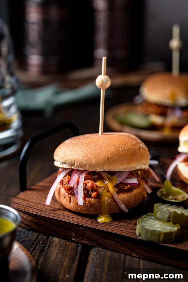 Pulled Pork Sliders with Fall Spices 2 Fall Spiced Pulled Pork Sliders